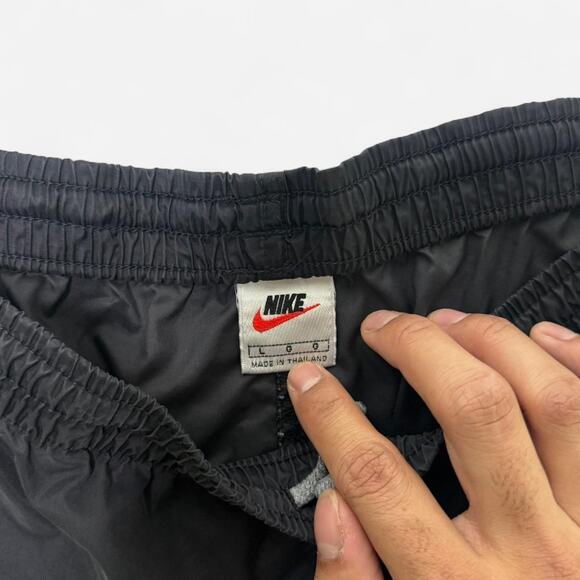 Nike Black Swoosh Track Pants Men’s Size L Windbreaker Athletic Nylon - Picture 4 of 7